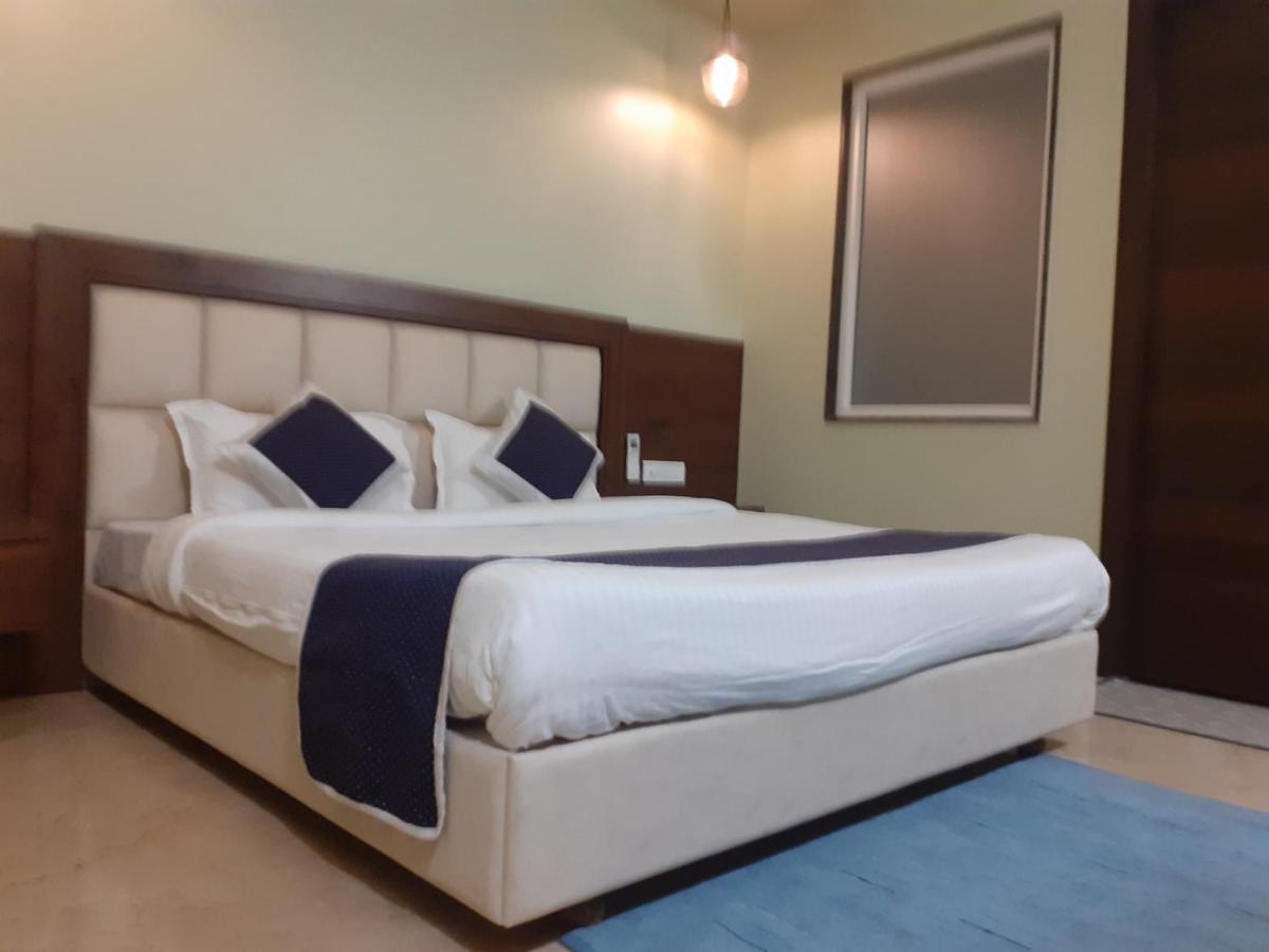Taj Sojourn Bed & Breakfast Agra  Exterior photo