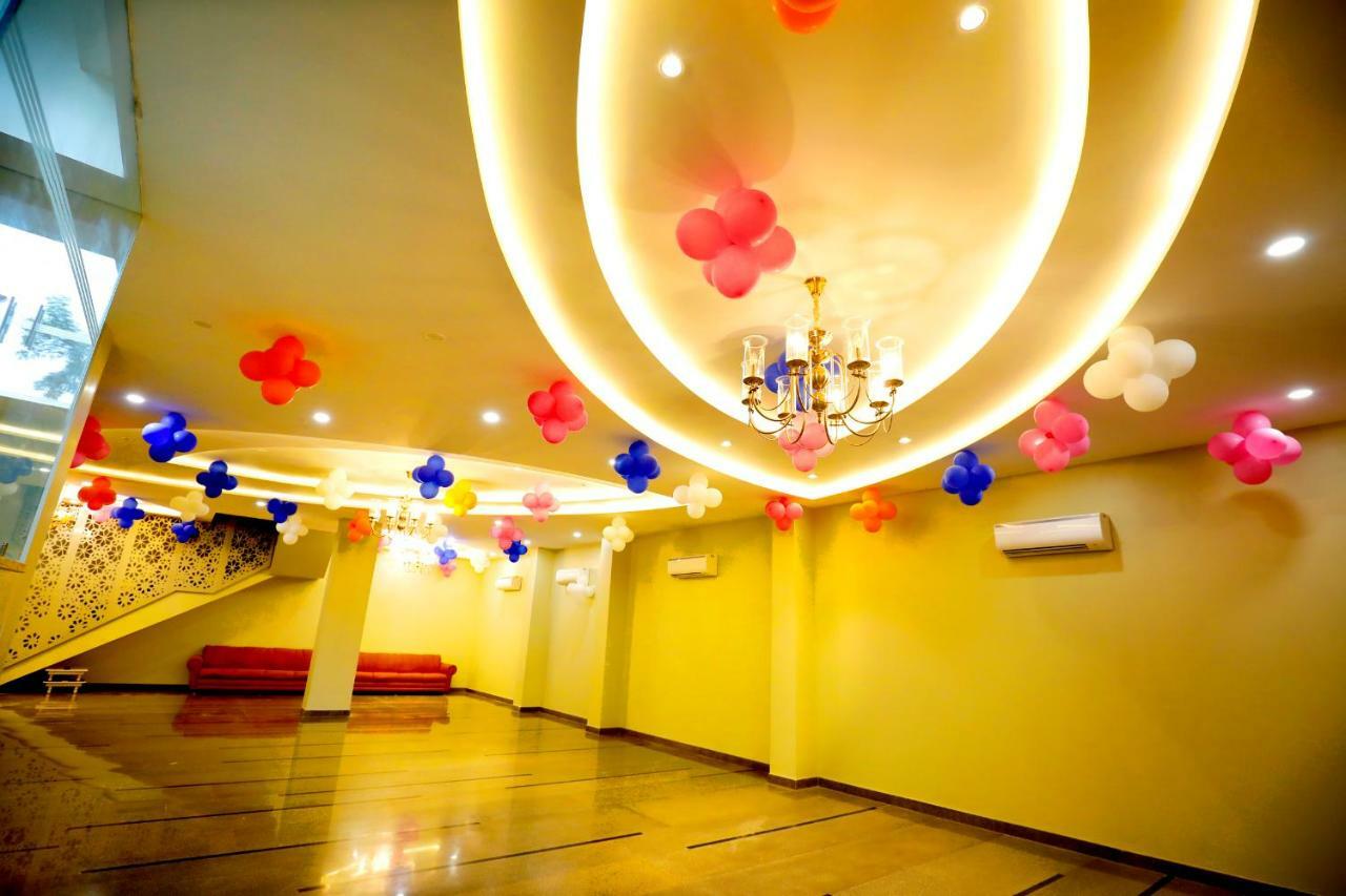 Taj Sojourn Bed & Breakfast Agra  Exterior photo
